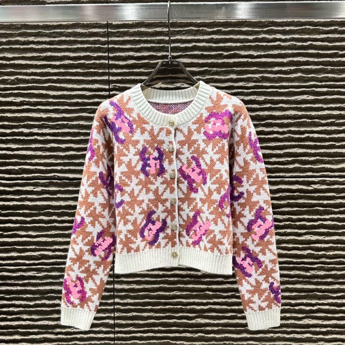 Domaine Villa Resort Sweater