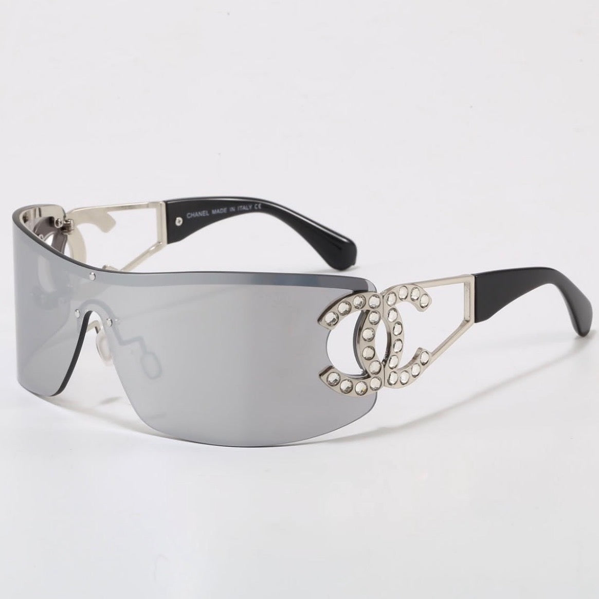 Kraalbaai Beach Resort Sunnies