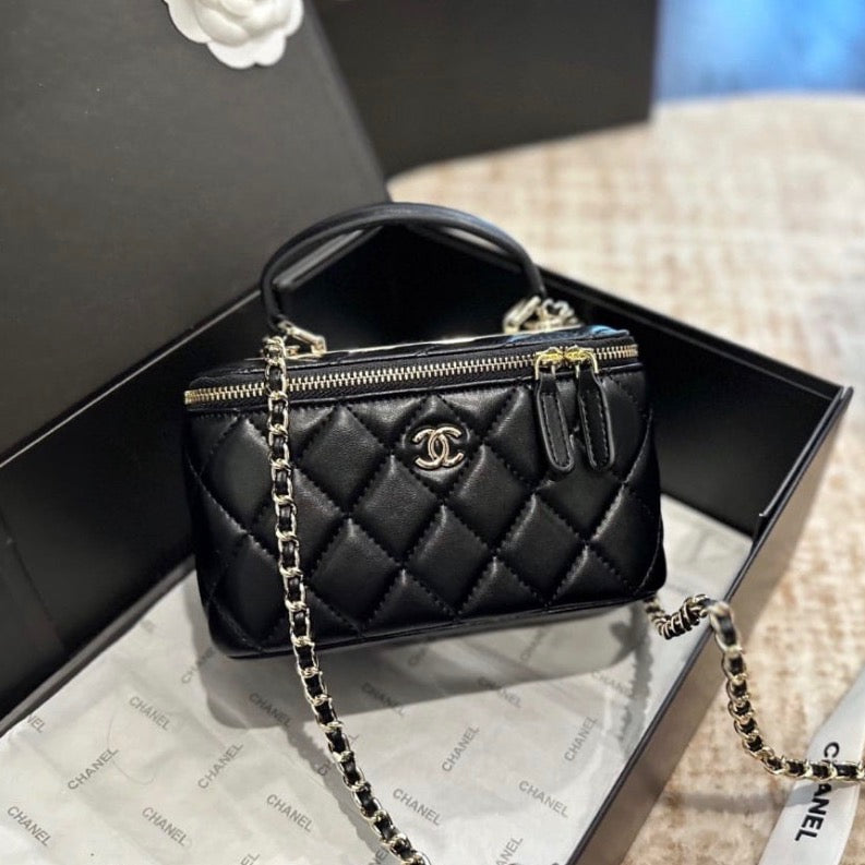 Bakhaw Beach Resort Purse