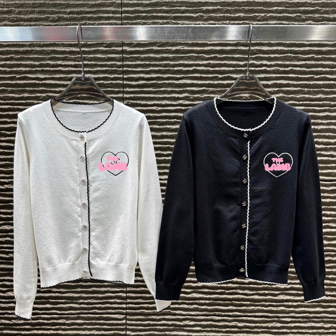 Le Yule Resort Sweater
