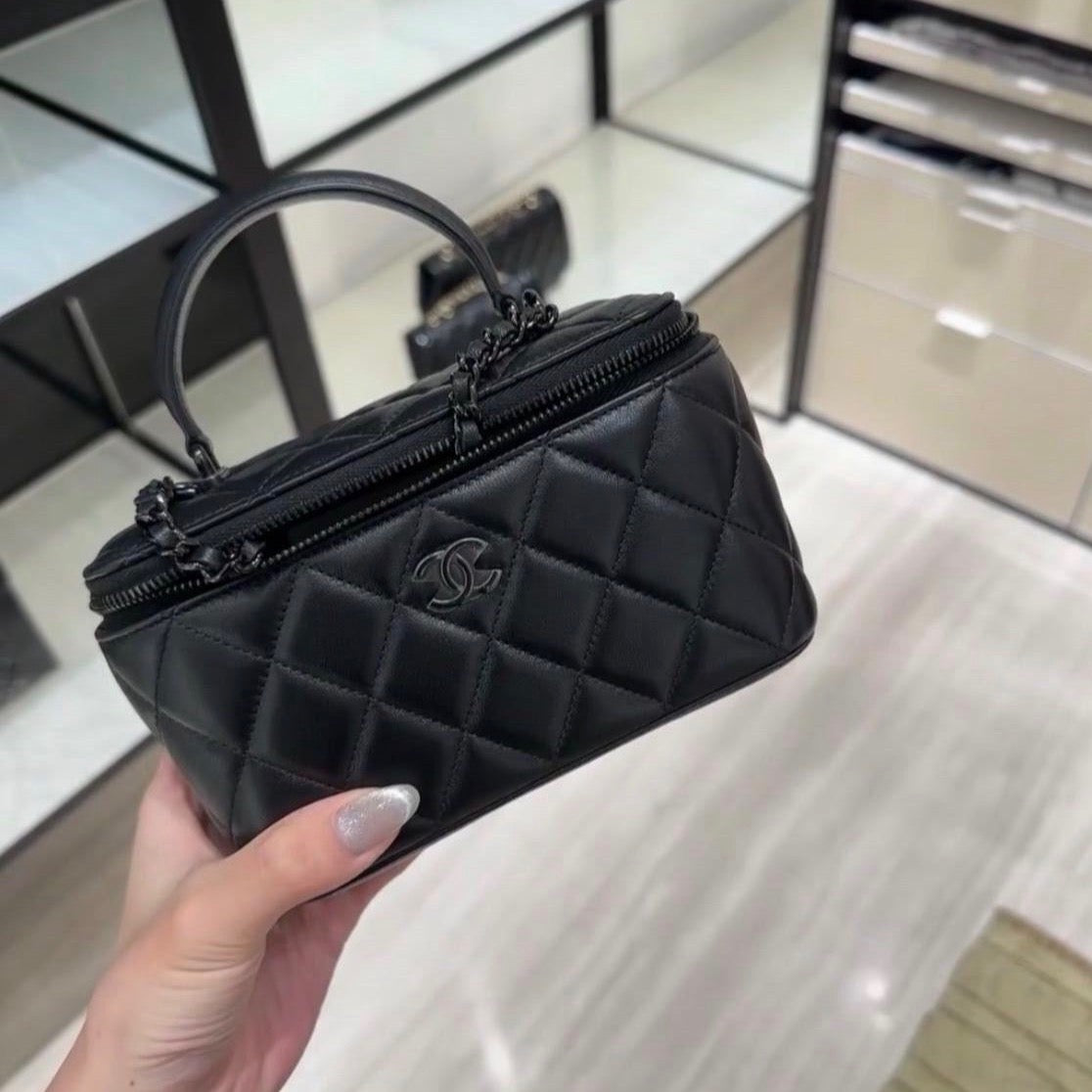 Harbour Club Resort Purse