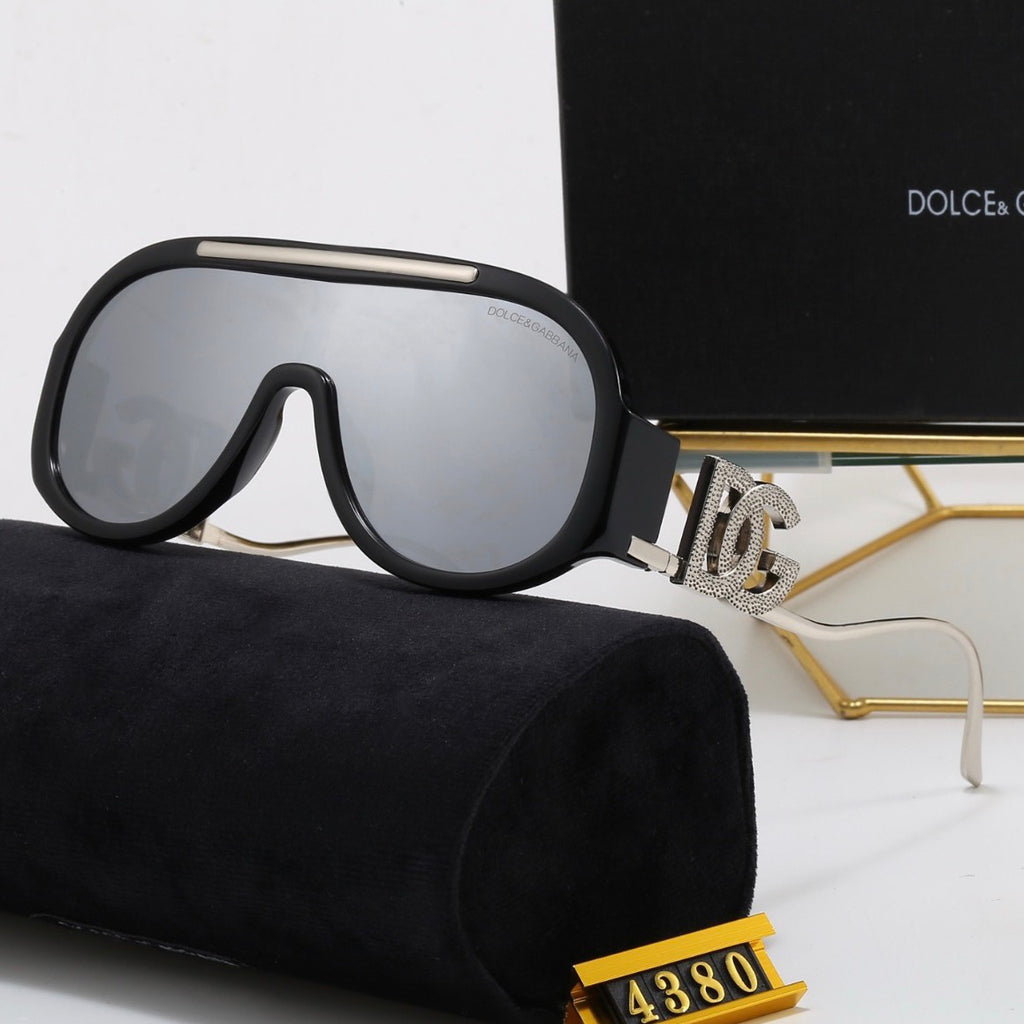 Haadtien Beach Resort Sunglasses