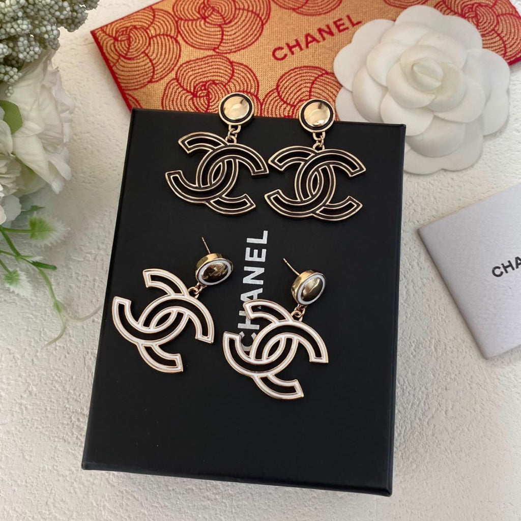 Tahiti Beach Resort Earrings