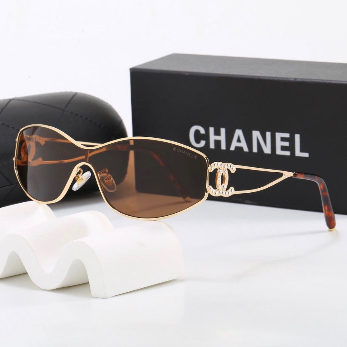 Te Henga Resort Sunglasses