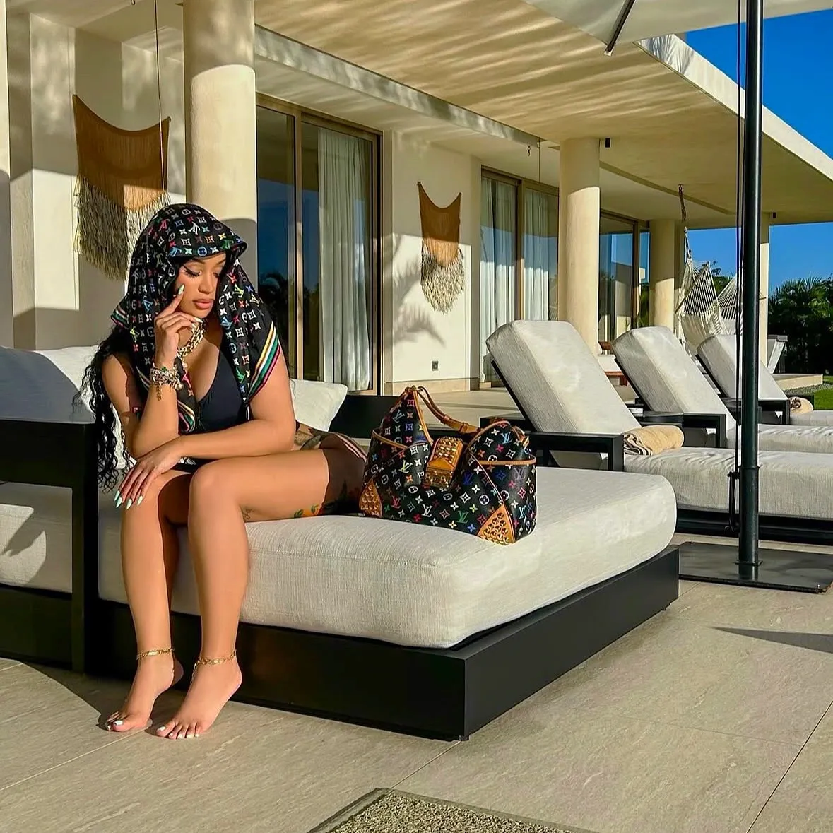 Isla Contadora Resort Scarf