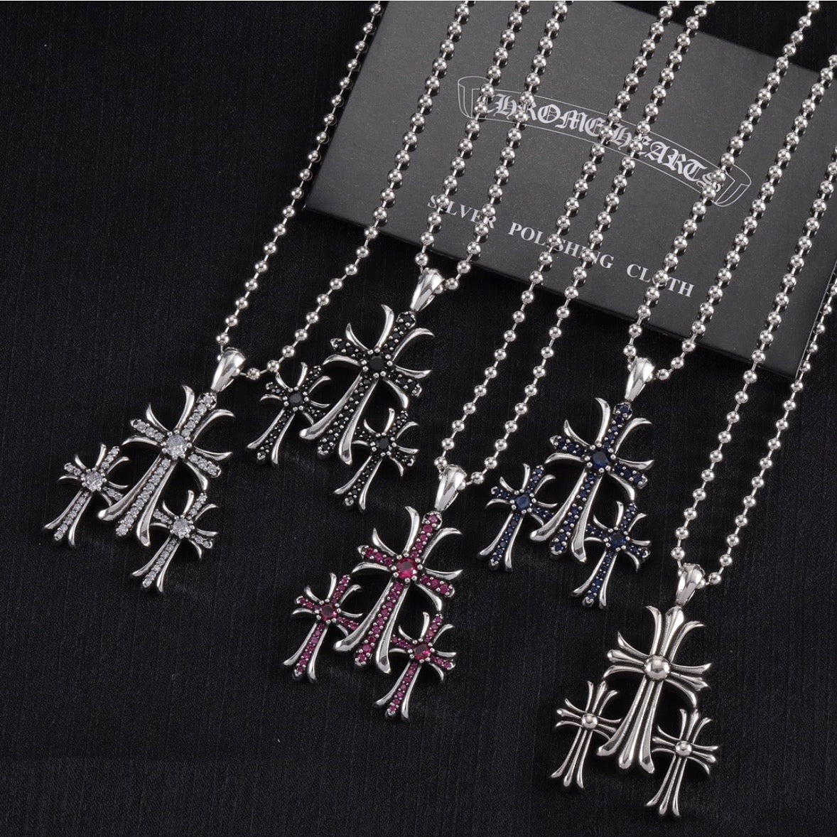 Tet Rouge Resort Necklace