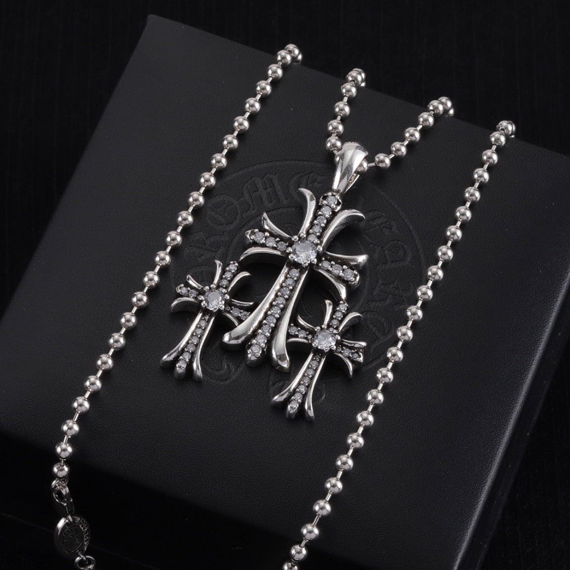 Tet Rouge Resort Necklace