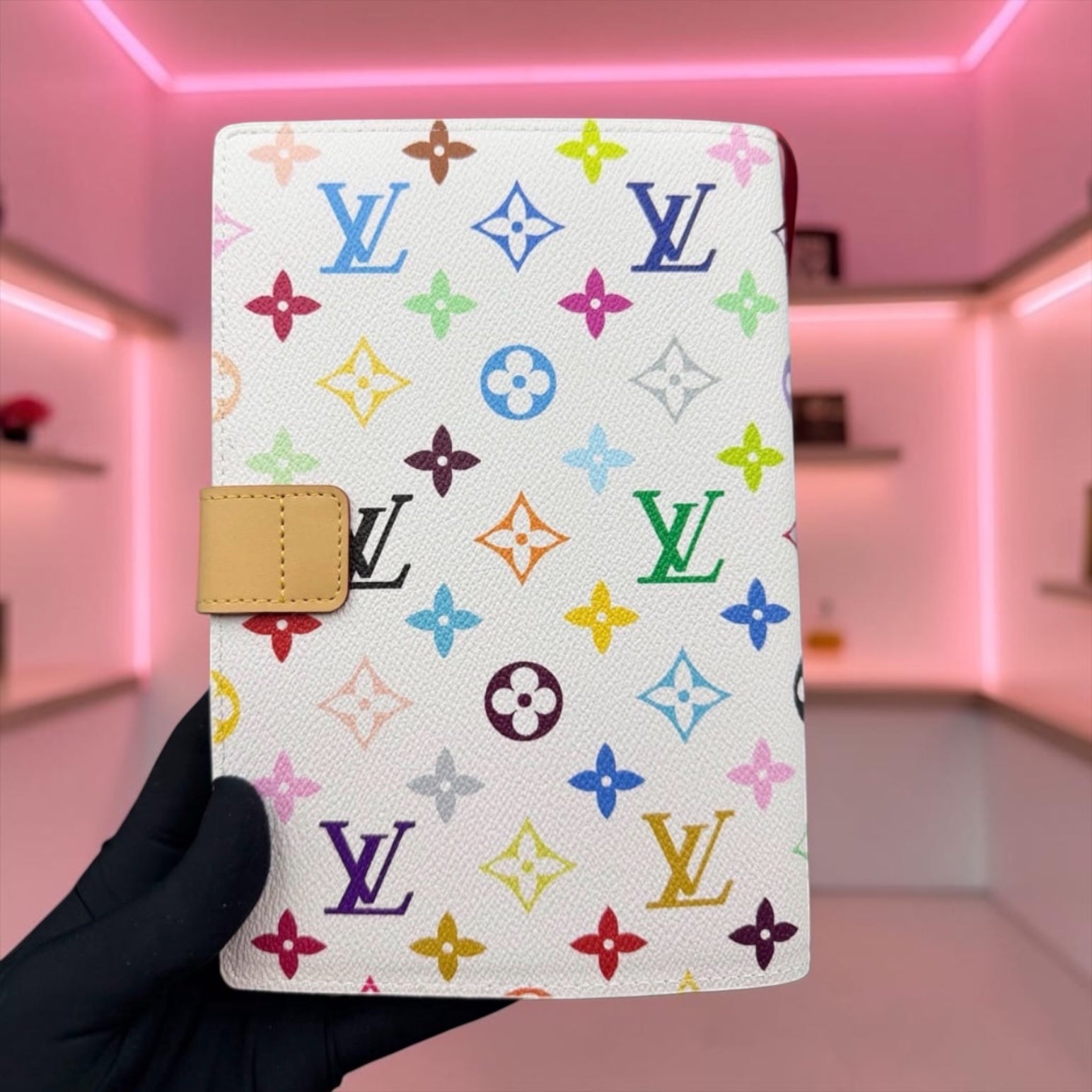 Le Méridien Mina Resort Notebook