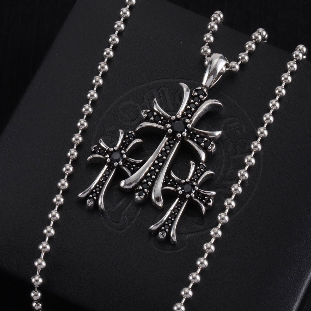 Tet Rouge Resort Necklace