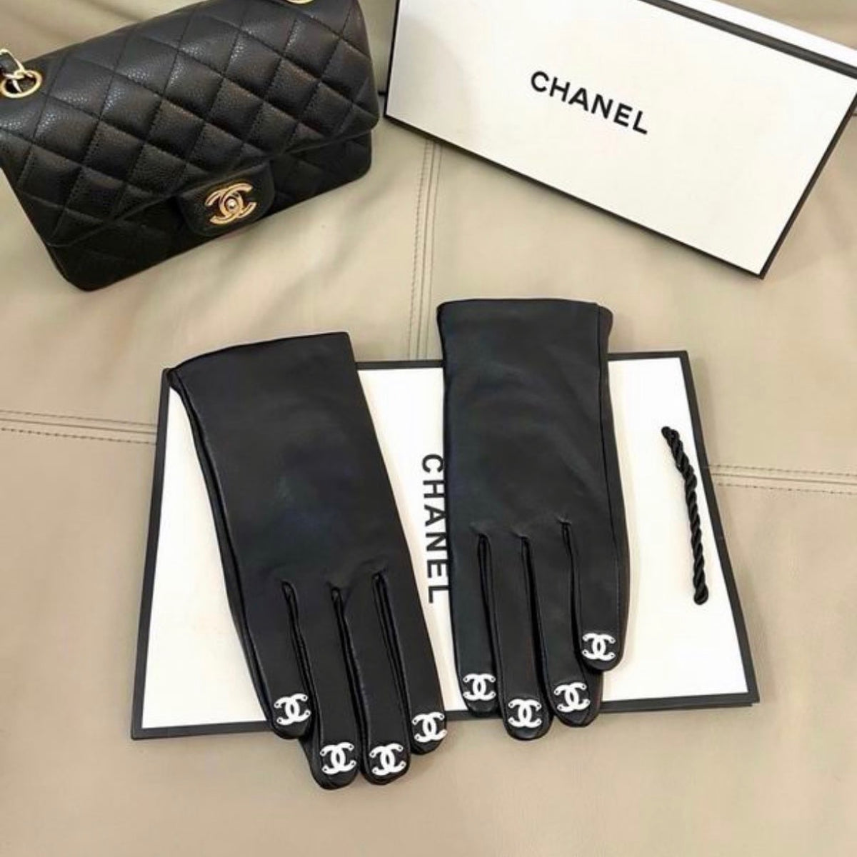 Alegria Beach Resort Gloves