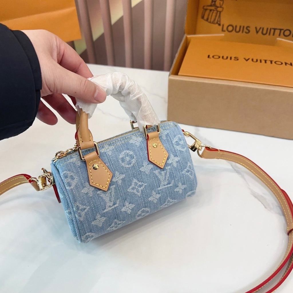 Acuatico Beach Resort Purse