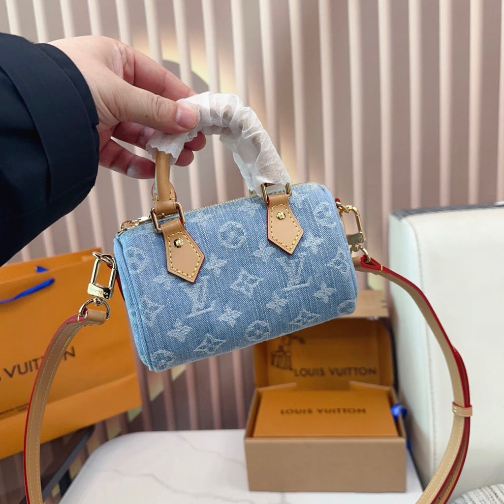 Acuatico Beach Resort Purse